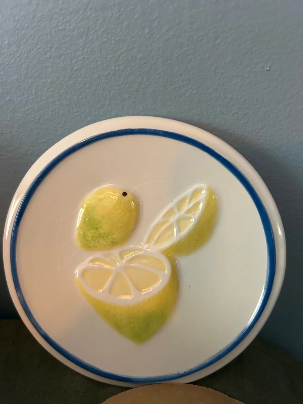 Sorrento Miniature Lemon Plates 3D Majolica -like Yellow and Blue Set of 4 EUC
